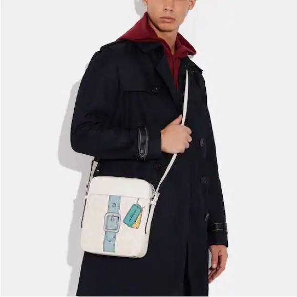 New COACH Hudson Crossbody 21 In Signature Canvas w/Trompe L'oeil Print in Chalk - Picture 4 of 4